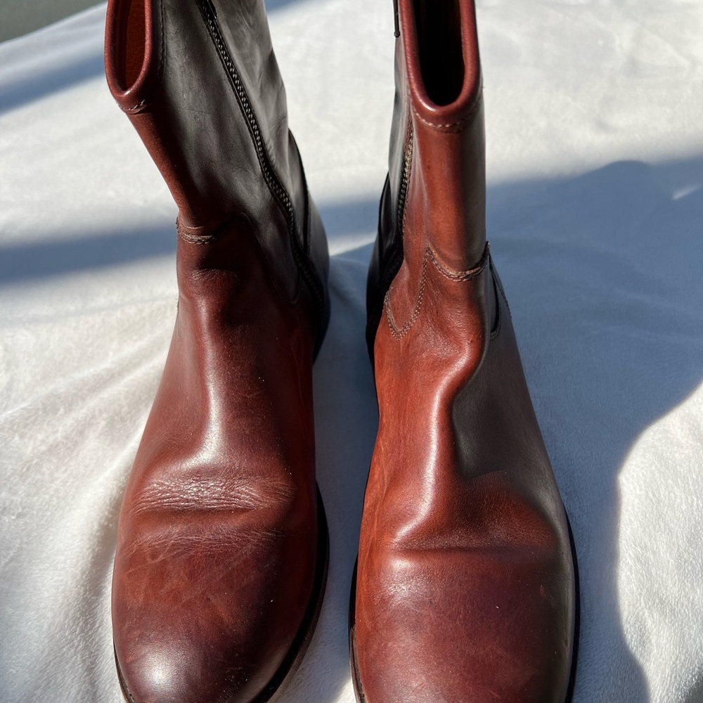 🤎Frye boots! Soft, sturdy, so stylish. - Picture 6 of 16